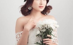 当着别人面玩弄人妻